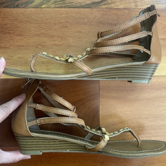 Report Jeweled Strappy Sandals - Picture 3 of 7